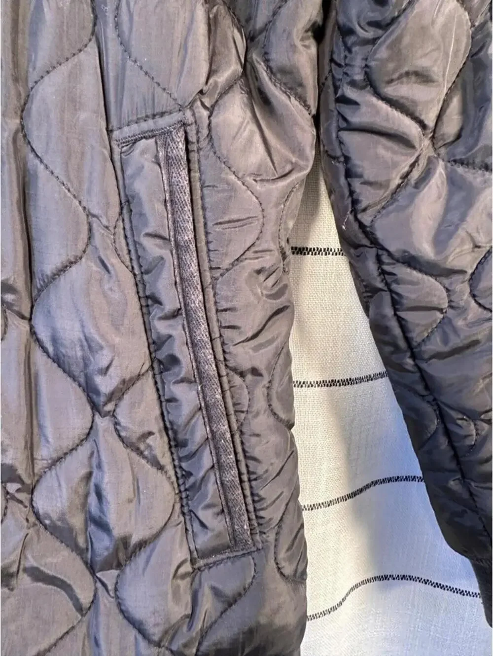 Abercrombie & Fitch quilted bomber jacket Size XS